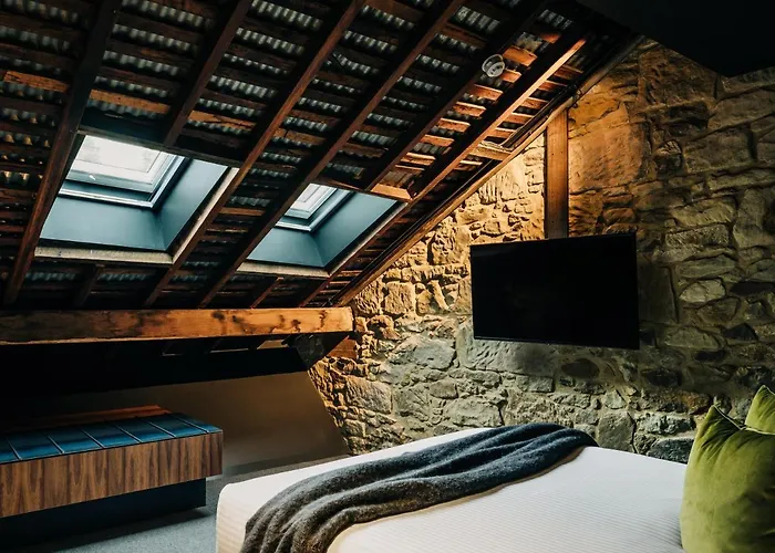 Cheap hotel: Moss Hotel