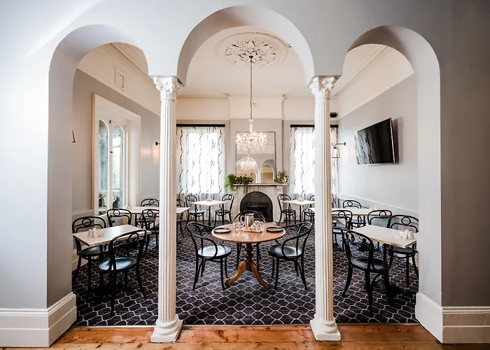 Lodge: Salamanca Suites