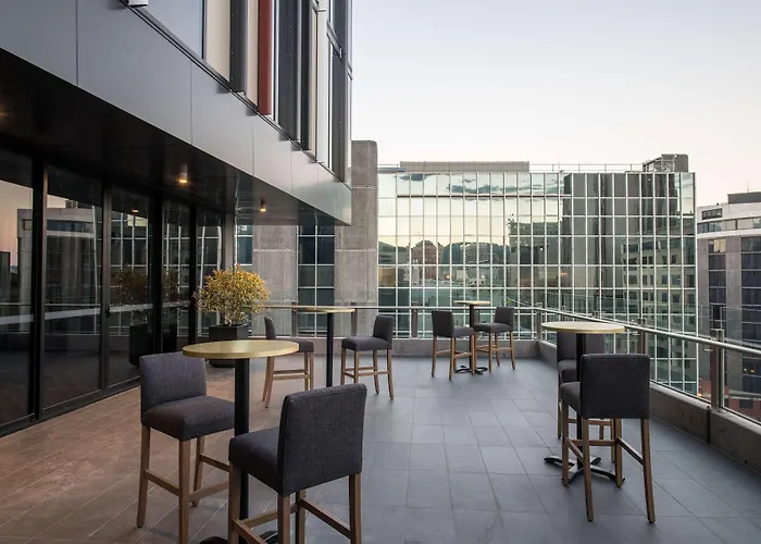 Hotel with pool: Vibe Hotel Hobart